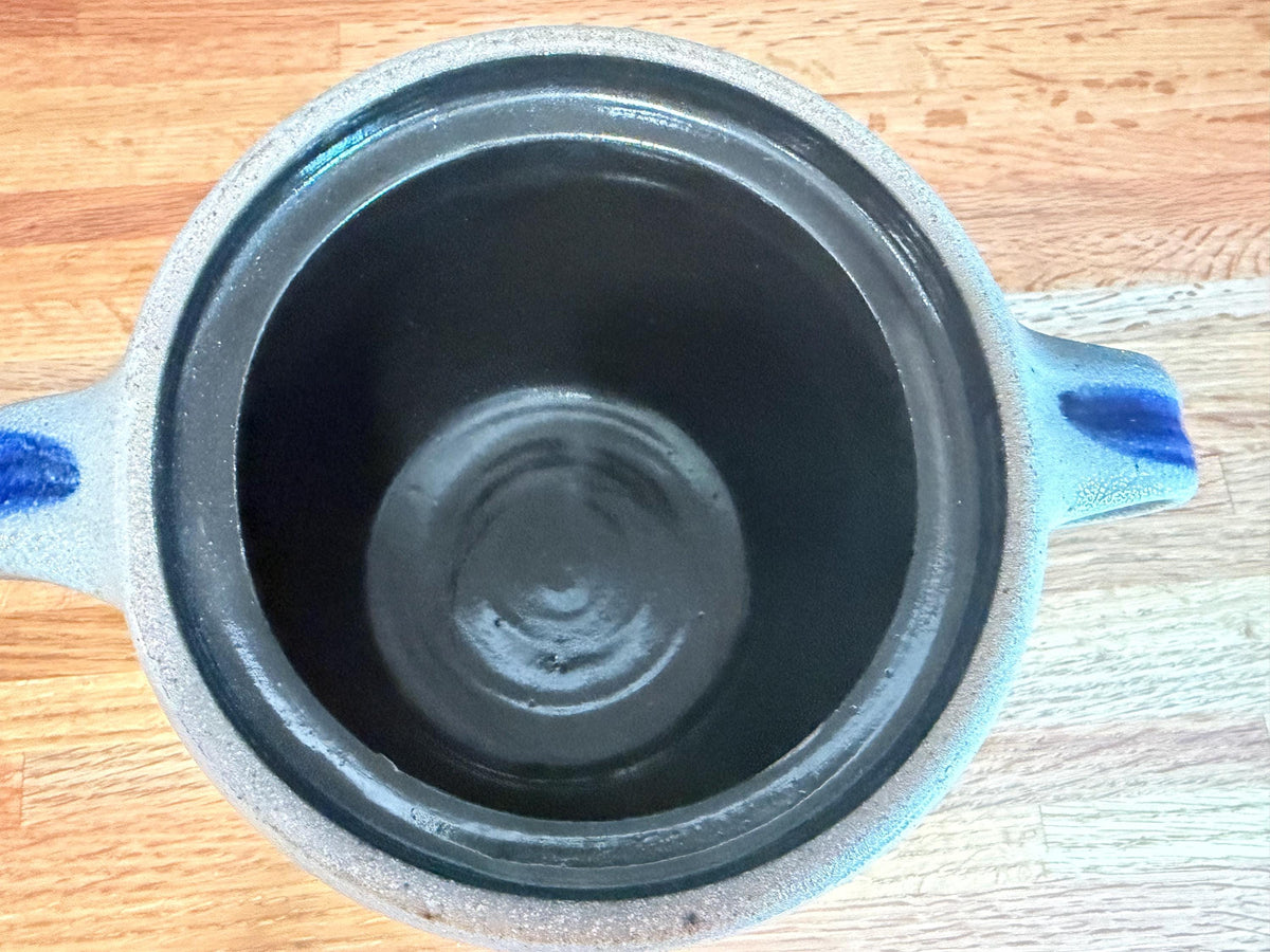 Vintage Rowe Pottery Bean Pot – Gray Salt Glaze, Cobalt Blue Stars 1999