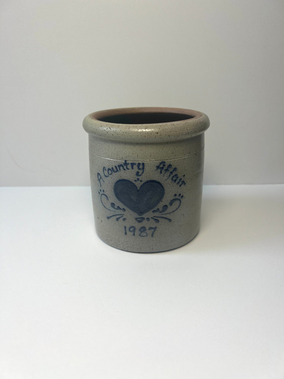 Vintage Rockdale Pottery Crock Jar – Hand-Painted Blue Heart, 1987