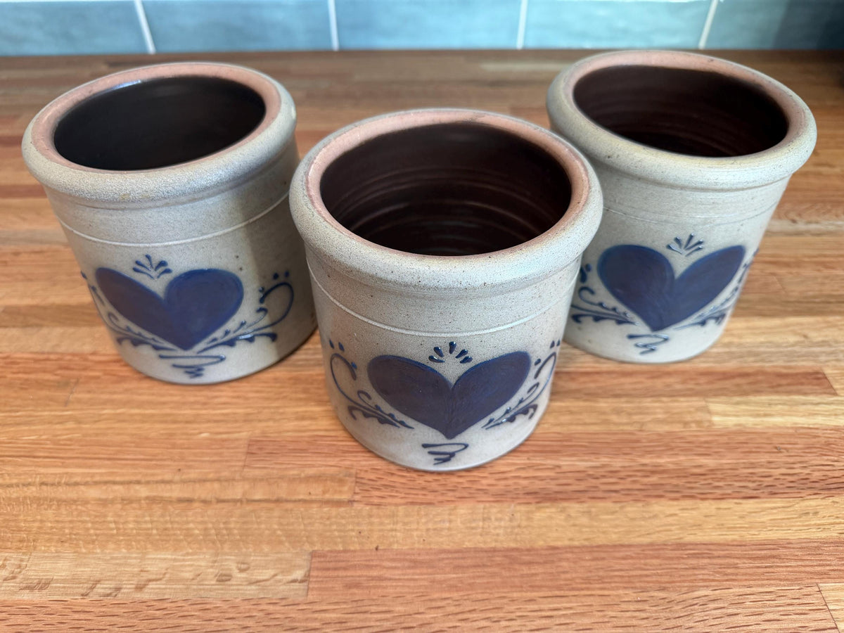 Vintage Rockdale Pottery Crock Set – Gray Salt Glaze Stoneware, Hand-Painted Blue Heart